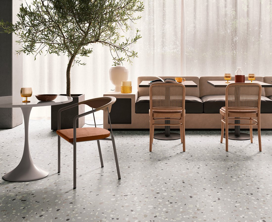 Bodenbeläge für Cafés, Bars und Geschäfte DECONCRETE by Ceramica Sant'Agostino