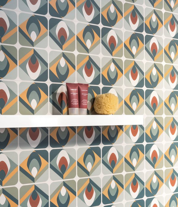 Spring: porcelain bathroom tiles
